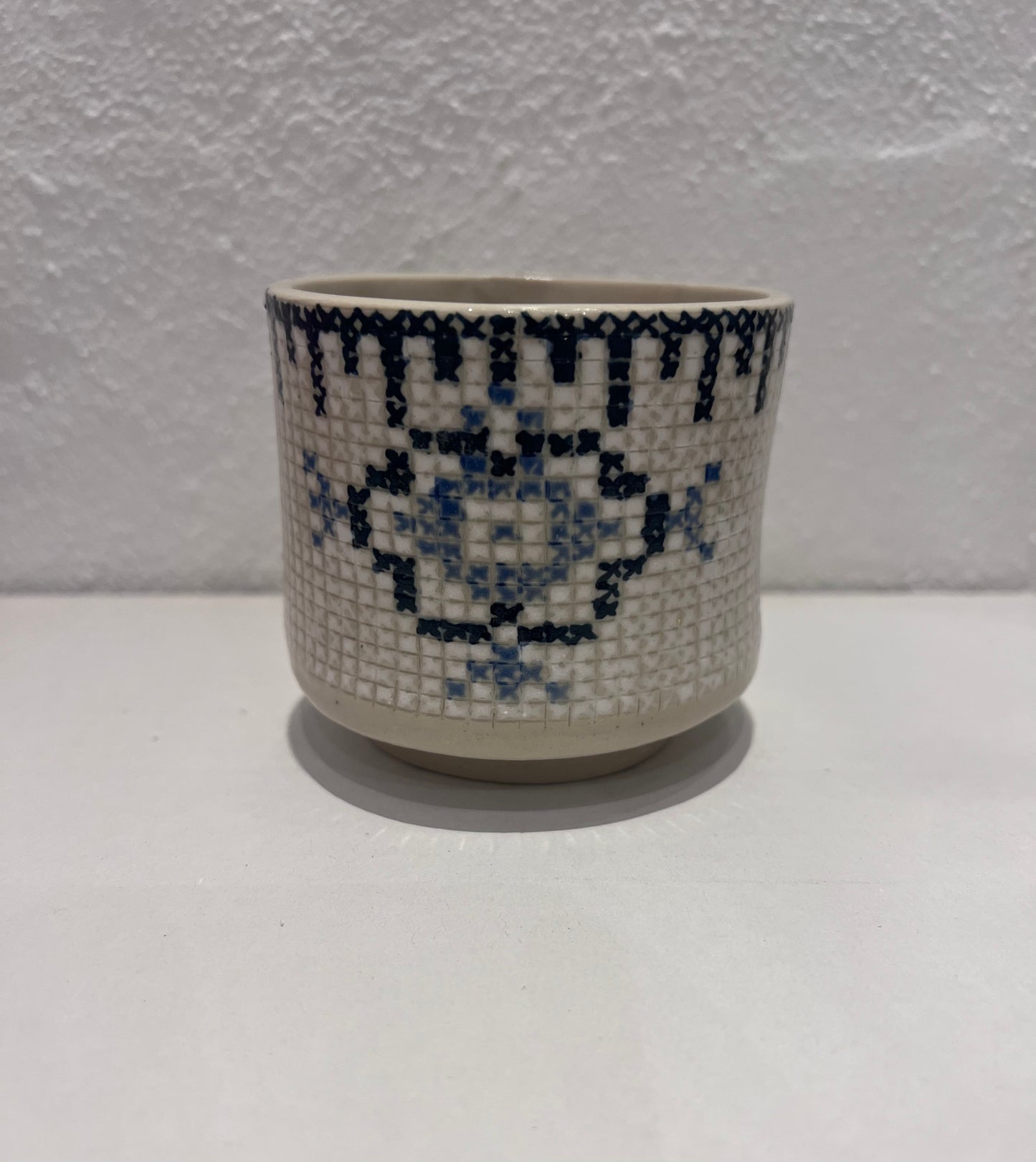 Korsstingskop med hank